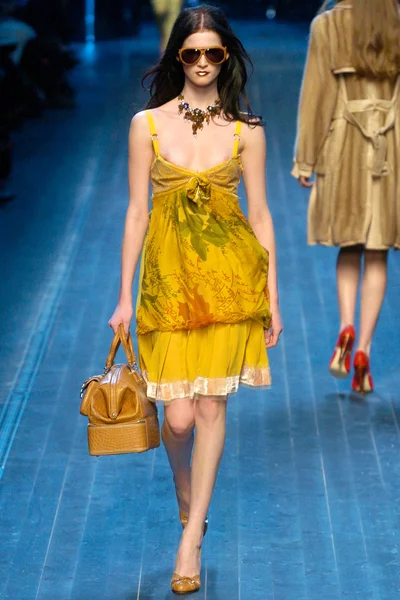Look 30